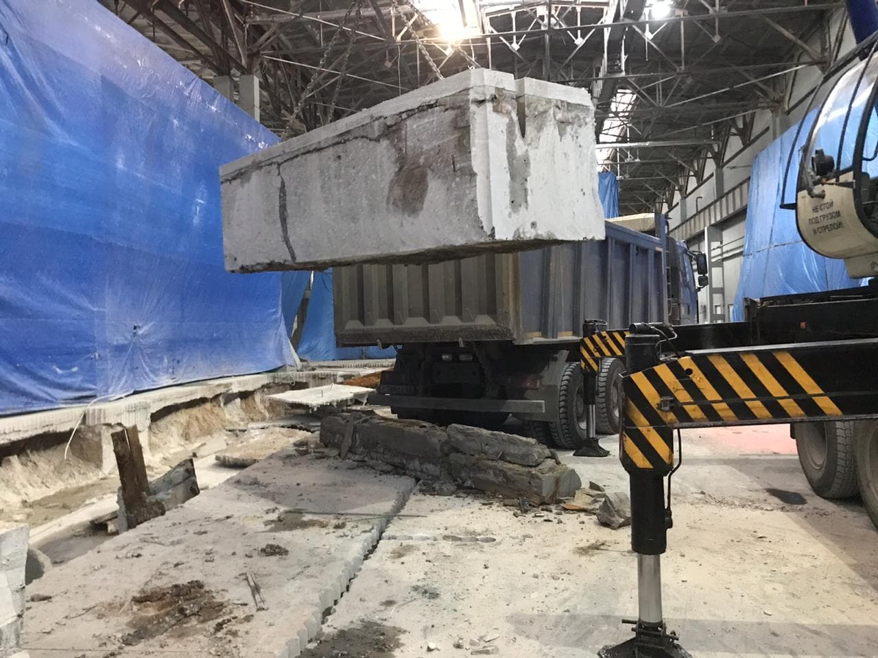 wire sawing concrete cutting removal hyperscale data center foundation mat blocks